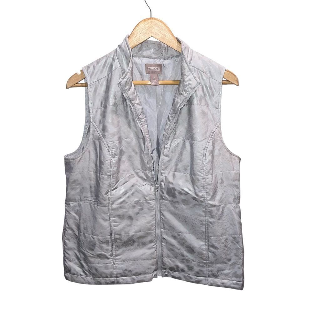 Chico’s Silver Gray Quilted Zip Vest Size 2 Leopard Print Lightweight Puffer